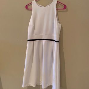 EUC Donna Morgan White Sleeveless Dress Size 8